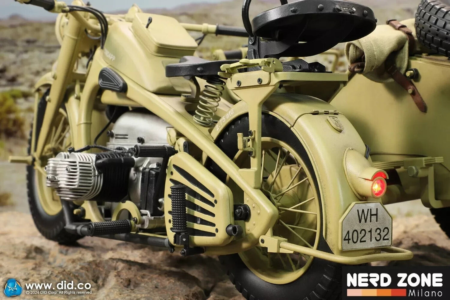 PRE ORDER - DID / 3R - E60075Y 1/6 WWII German Zündapp KS 750 Motorcycle with Sidecar Sand Version