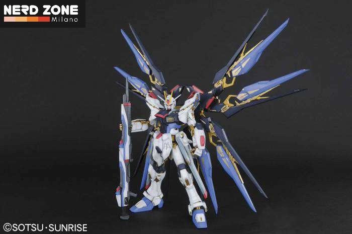 BANDAI GUNPLA - Pg Gundam Strike Freedom 1/60