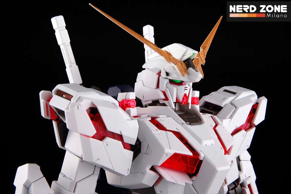 BANDAI GUNPLA - Pg Gundam Unicorn Rx-0 1/60