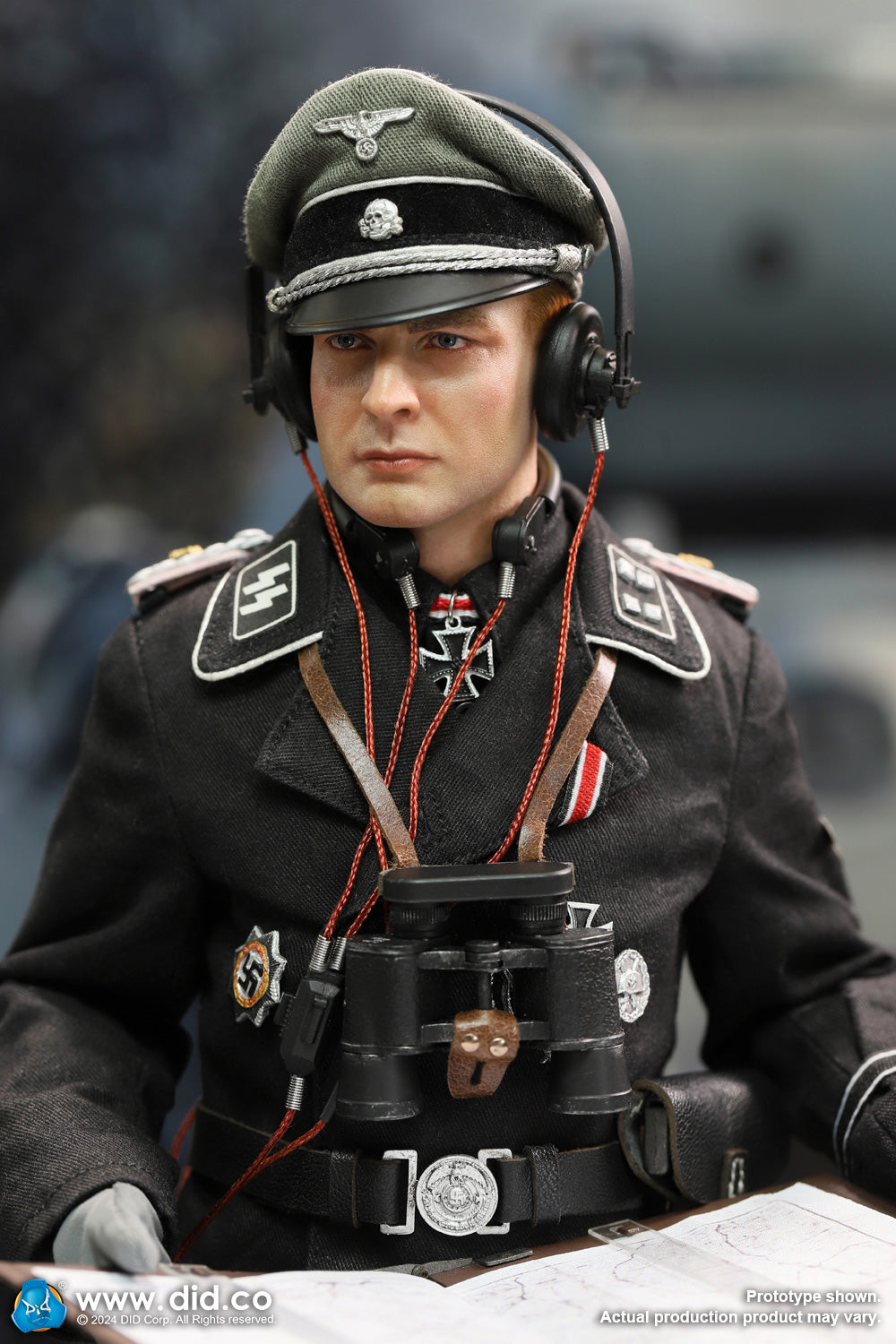 DiD/3R – D80176 1/6 WWII German Panzer Commander – Max Wünsche