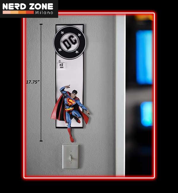DC DIRECT - Superman Corner Box Statue