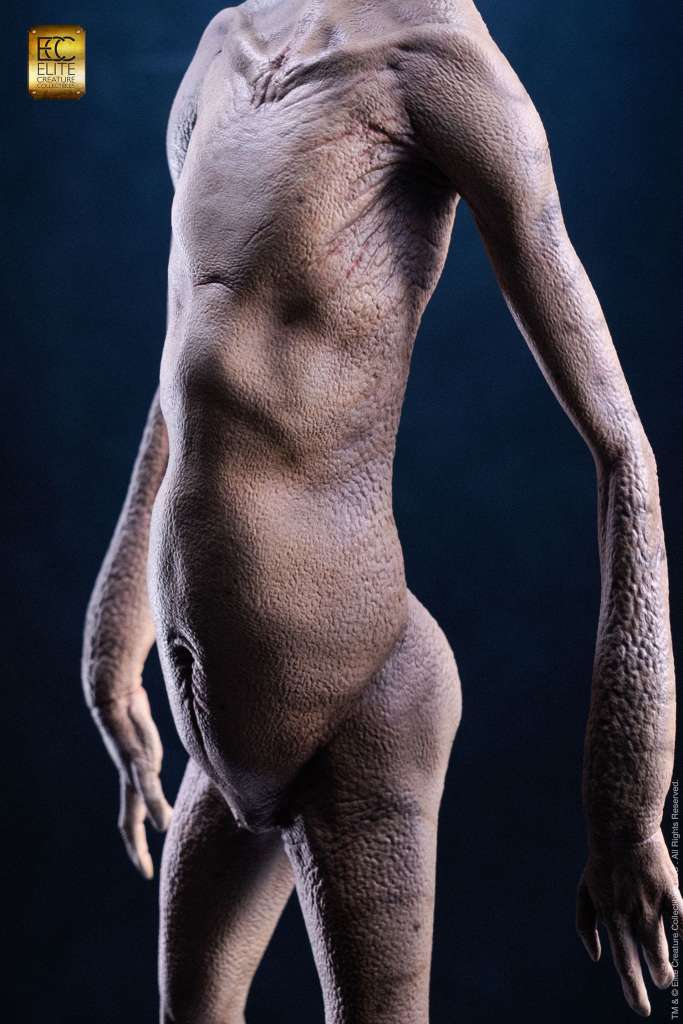 ELITE CREATURE COLLECTIBLES - Reptilian Gray Maquette by Steve Wang Statue