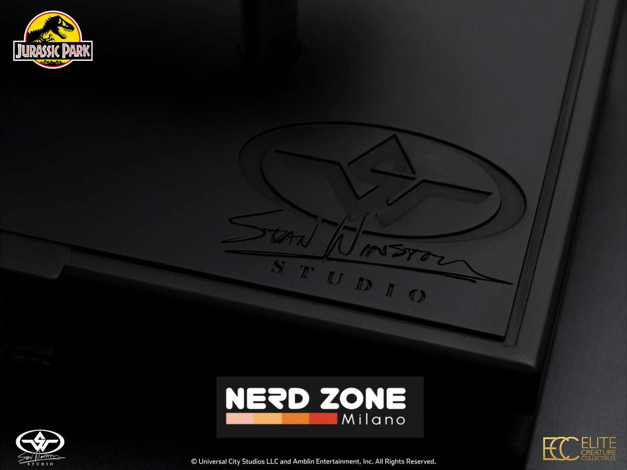 ELITE CREATURE COLLECTIBLES - Jurassic Park Screen-Used Velociraptor Eye Reproduction