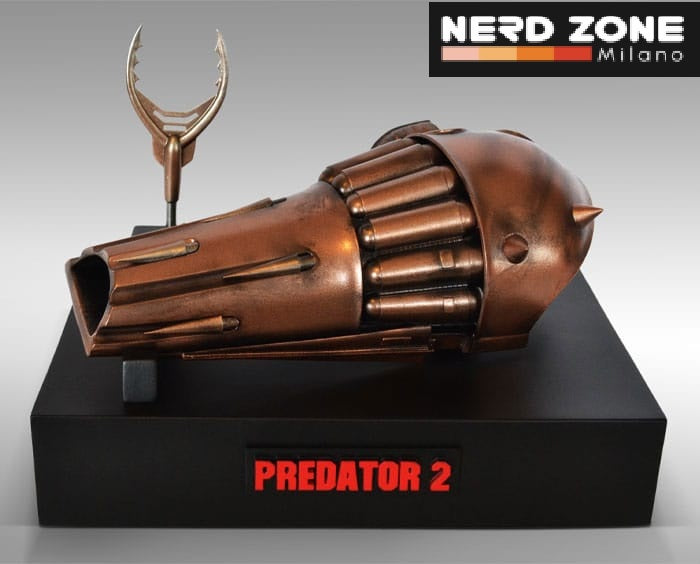 HOLLYWOOD COLLECTIBLES - Predator 2 Model Life-Size Replica Netgun and Speargun Projectile 28 cm