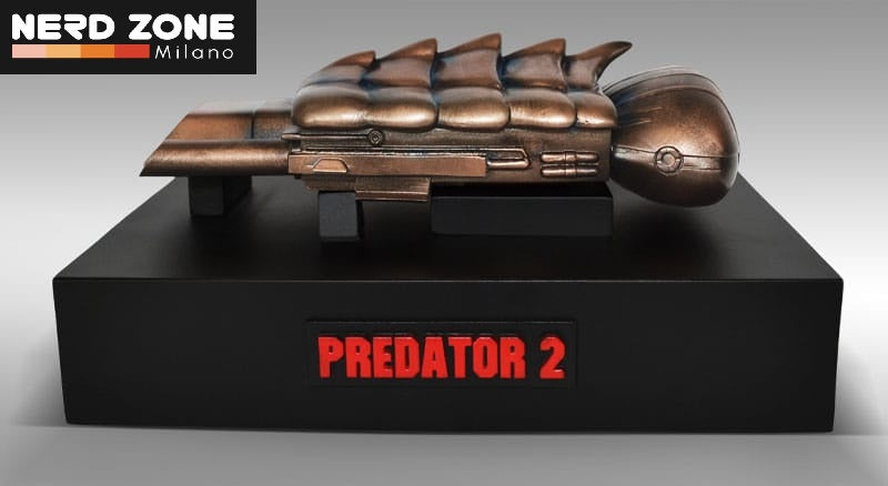 HOLLYWOOD COLLECTIBLES - Predator 2 Model Life-Size Replica Plasmacaster 25 cm