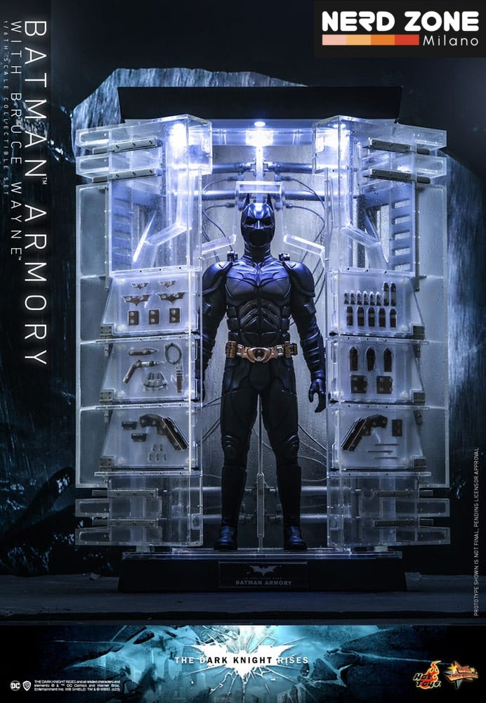 HOT TOYS - The Dark Knight Rises Movie Masterpiece Action Figures & Diorama 1/6 Batman Armory with Bruce Wayne 30 cm
