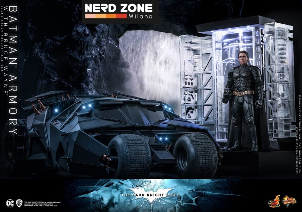 HOT TOYS - The Dark Knight Rises Movie Masterpiece Action Figures & Diorama 1/6 Batman Armory with Bruce Wayne 30 cm