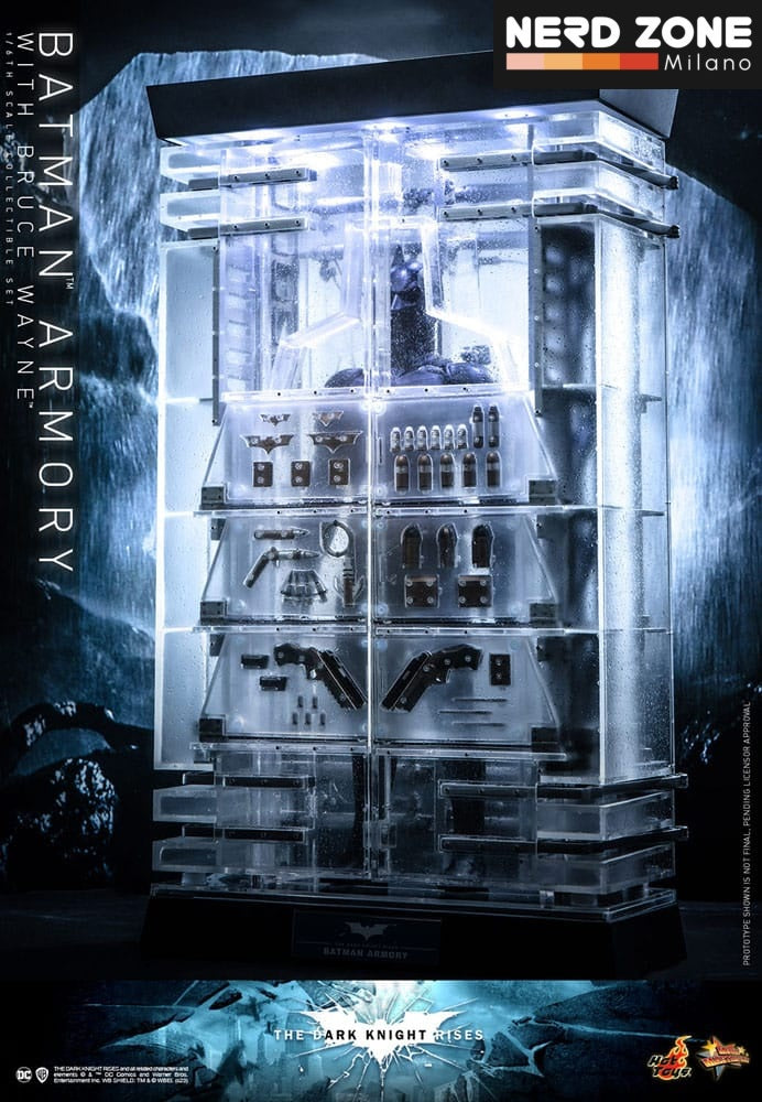 HOT TOYS - The Dark Knight Rises Movie Masterpiece Action Figures & Diorama 1/6 Batman Armory with Bruce Wayne 30 cm