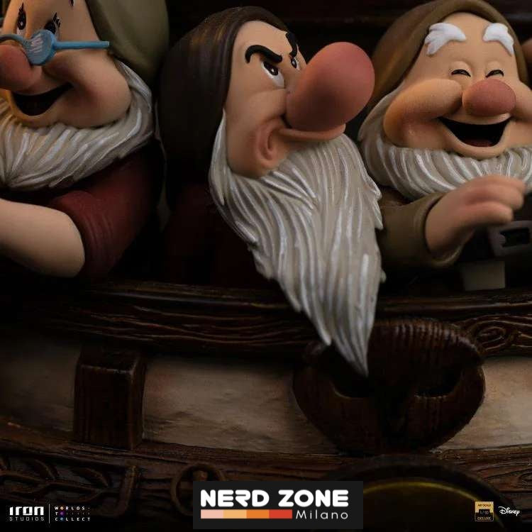 IRON STUDIOS - Disney Classic Snow White And The Seven Dwarves 1/10 Deluxe Statue