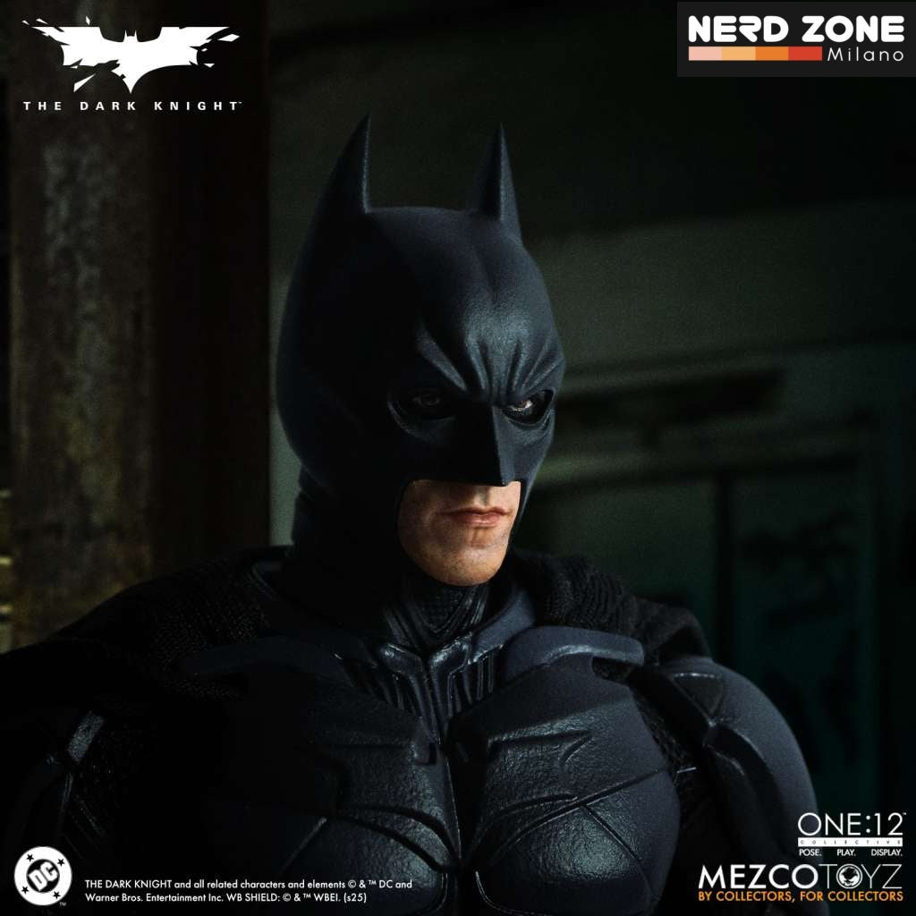 MEZCO - One 12 Collective The Dark Knight Batman Action Figure