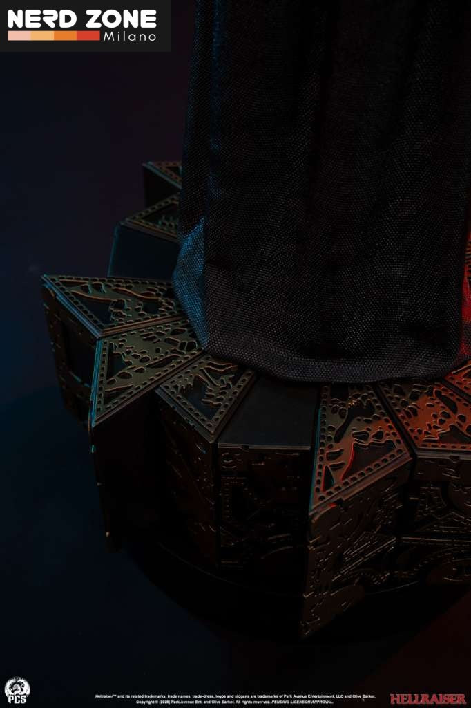 PRE ORDINE PCS (Premium Collectibles Studio) - Hellraiser Statue 1/3 Pinhead 79 cm