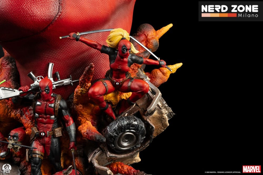 PCS (Premium Collectibles Studio) - Marvel Fine Art Bust Deadpool Deluxe Edition 42 cm