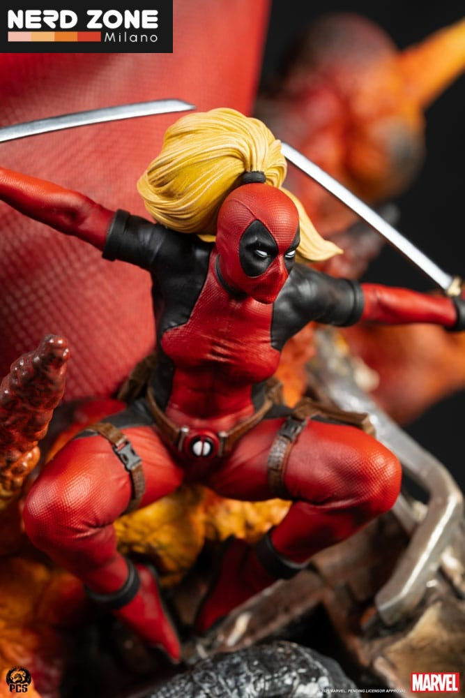 PCS (Premium Collectibles Studio) - Marvel Fine Art Bust Deadpool Deluxe Edition 42 cm