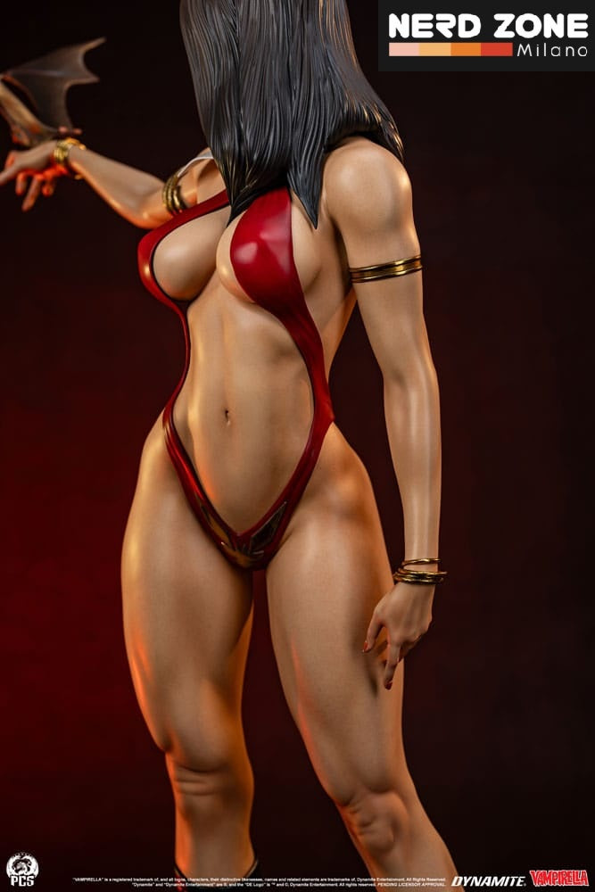 PCS (Premium Collectibles Studio) - Vampirella 1/2 scale Statue