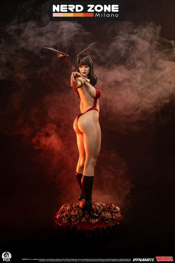 PCS (Premium Collectibles Studio) - Vampirella 1/2 scale Statue