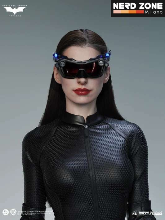 QUEEN STUDIOS - The Dark Knight Catwoman 1/1 Lifesize Statue