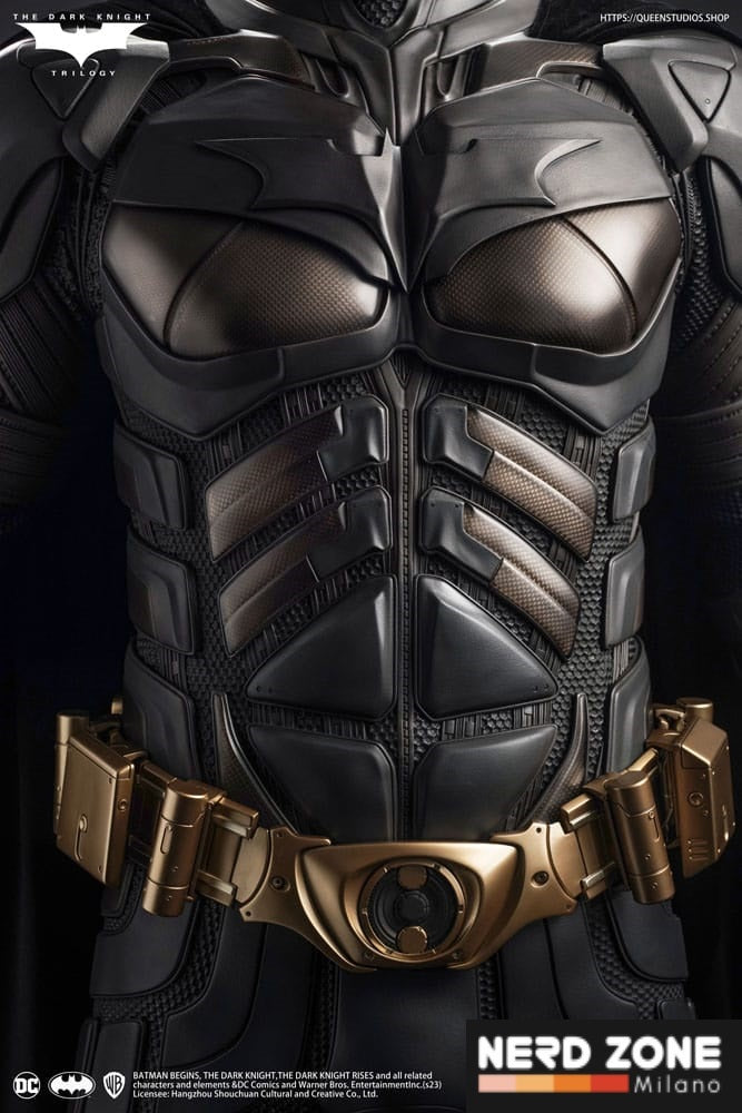 QUEEN STUDIOS - The Dark Knight Life-Size Statue Batman Premium Edition 207 cm