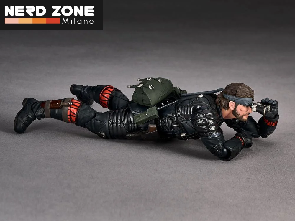 PRE ORDINE - KAIYODO - Revoltech A.y. Metal Gear Solid Delta Naked Snake Sneaking Suit Ver Action Figure