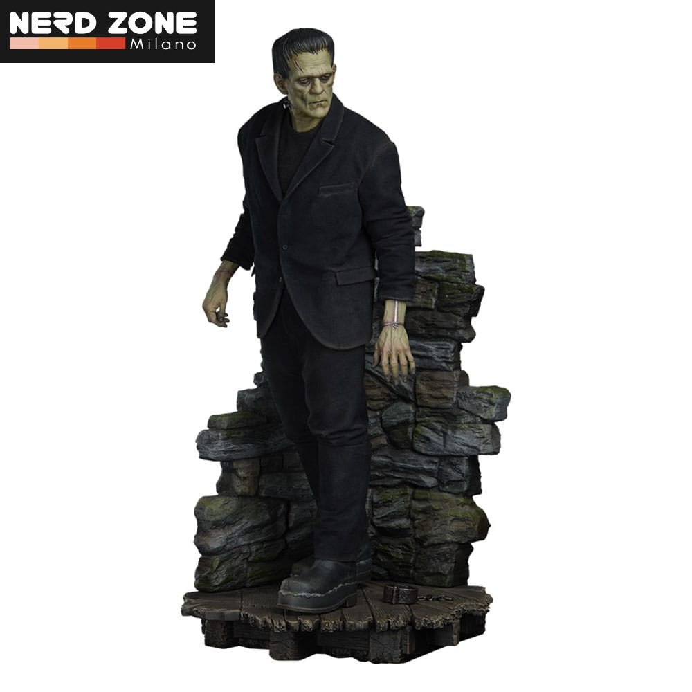 SIDESHOW - Frankenstein Premium Format Mixed Media Statue Frankenstein (Fabric Costume) 57 cm