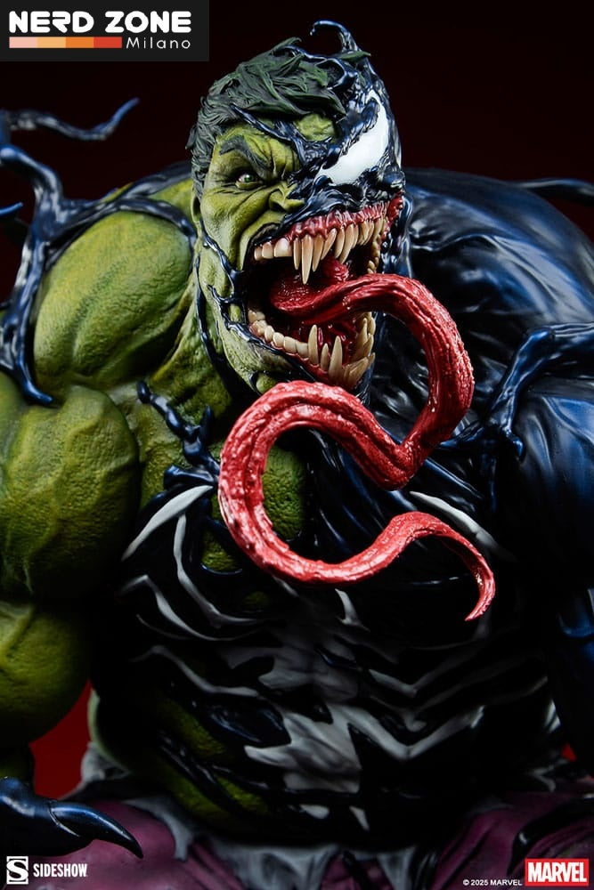 SIDESHOW - Marvel Premium Format Statue Venomized Hulk 63 cm