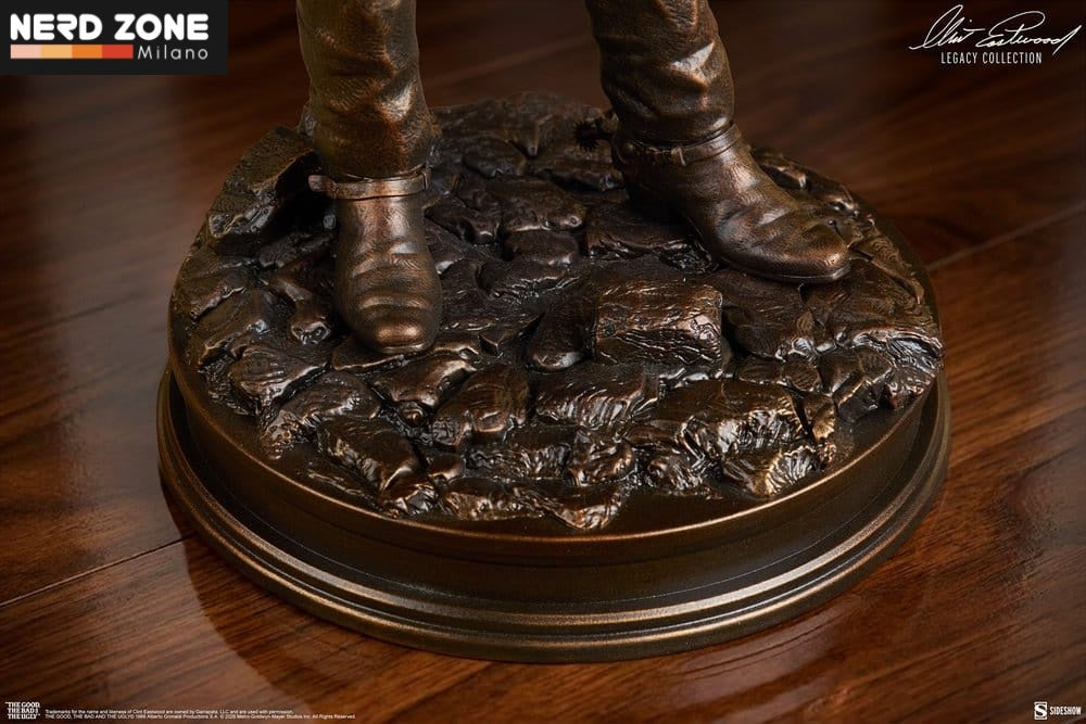 PRE ORDINE - SIDESHOW The Good, The Bad and the Ugly Statue The Man with No Name (Faux Bronze) 39 cm
