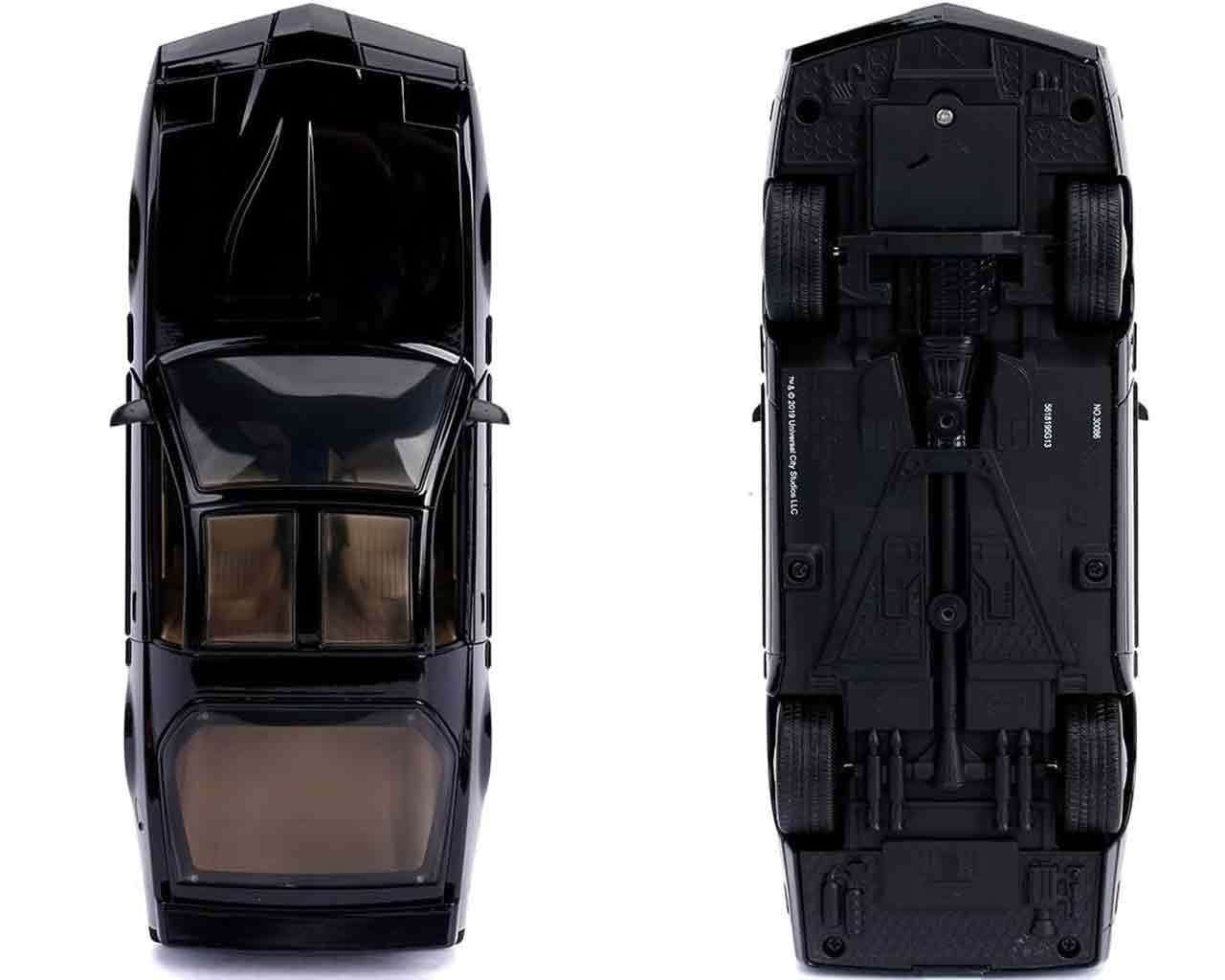 SIMBA TOYS - Knight Rider - K.I.T.T. 1982 pontiac trans am 1:24 die-cast model with lights