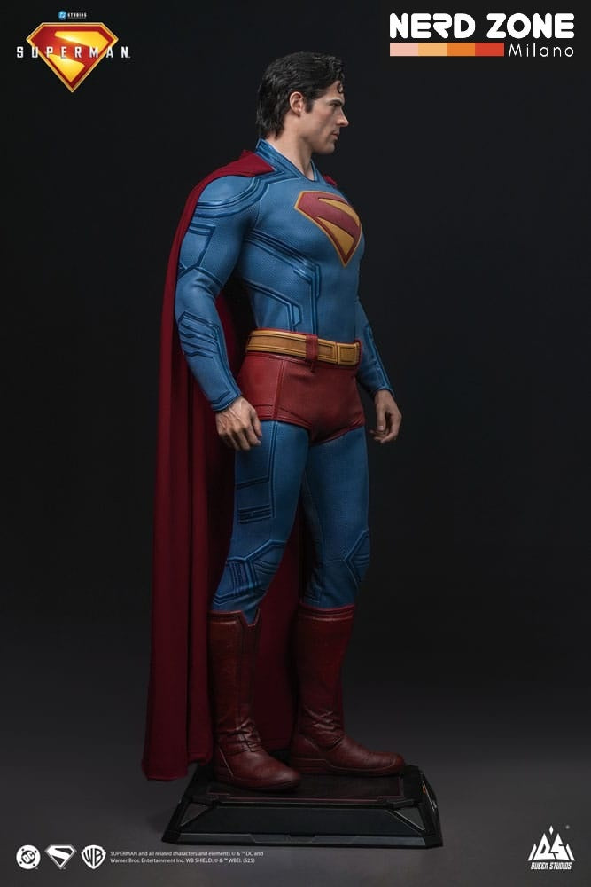 QUEEN STUDIOS - Superman 2025 Life-Size Statue Superman 208 cm Statui 1/1 a grandezza naturale DC Comics
