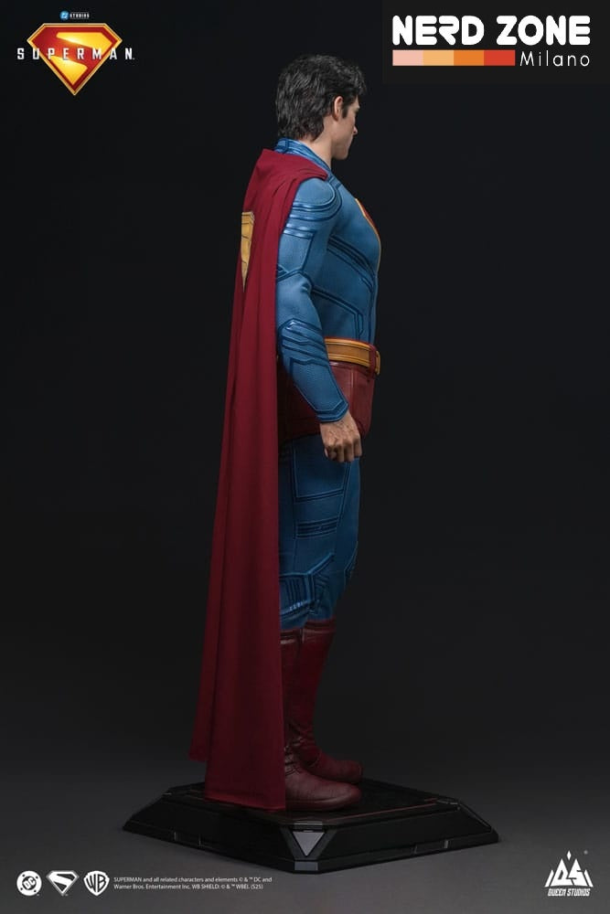 QUEEN STUDIOS - Superman 2025 Life-Size Statue Superman 208 cm Statui 1/1 a grandezza naturale DC Comics