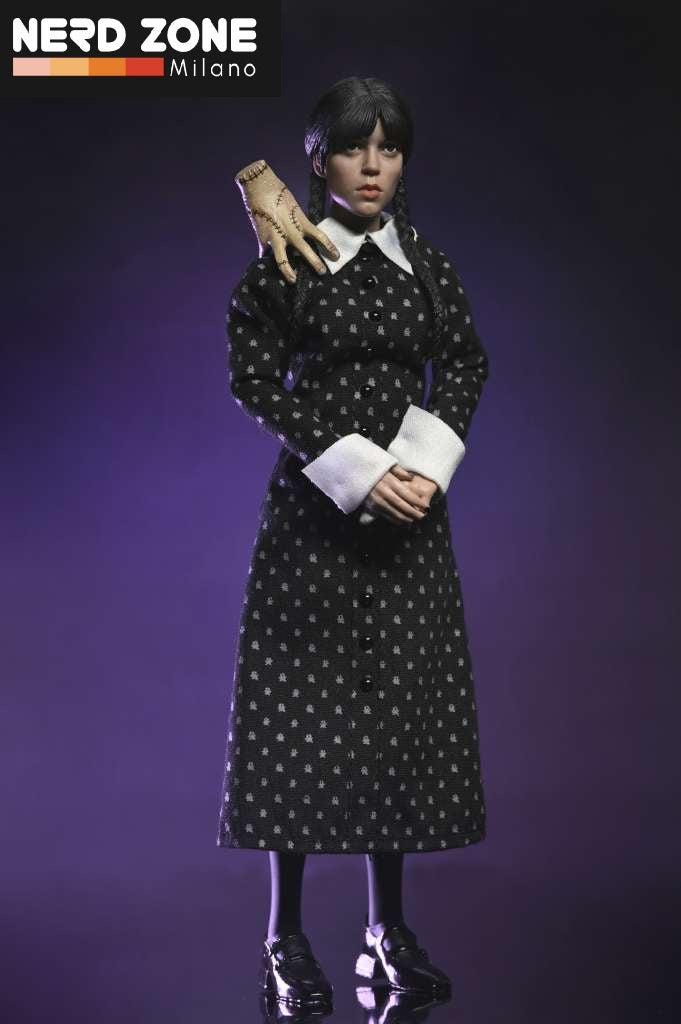 NECA - Wednesday addams classic dress clothed af
