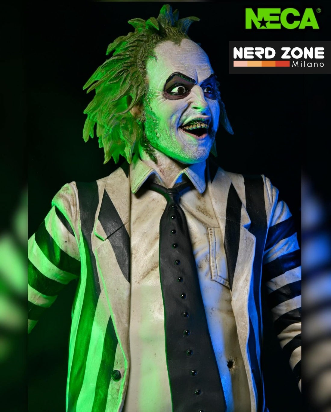NECA - Beetlejuice 1988 Stripe Suit Beetlejuice Talking 1/4 Af