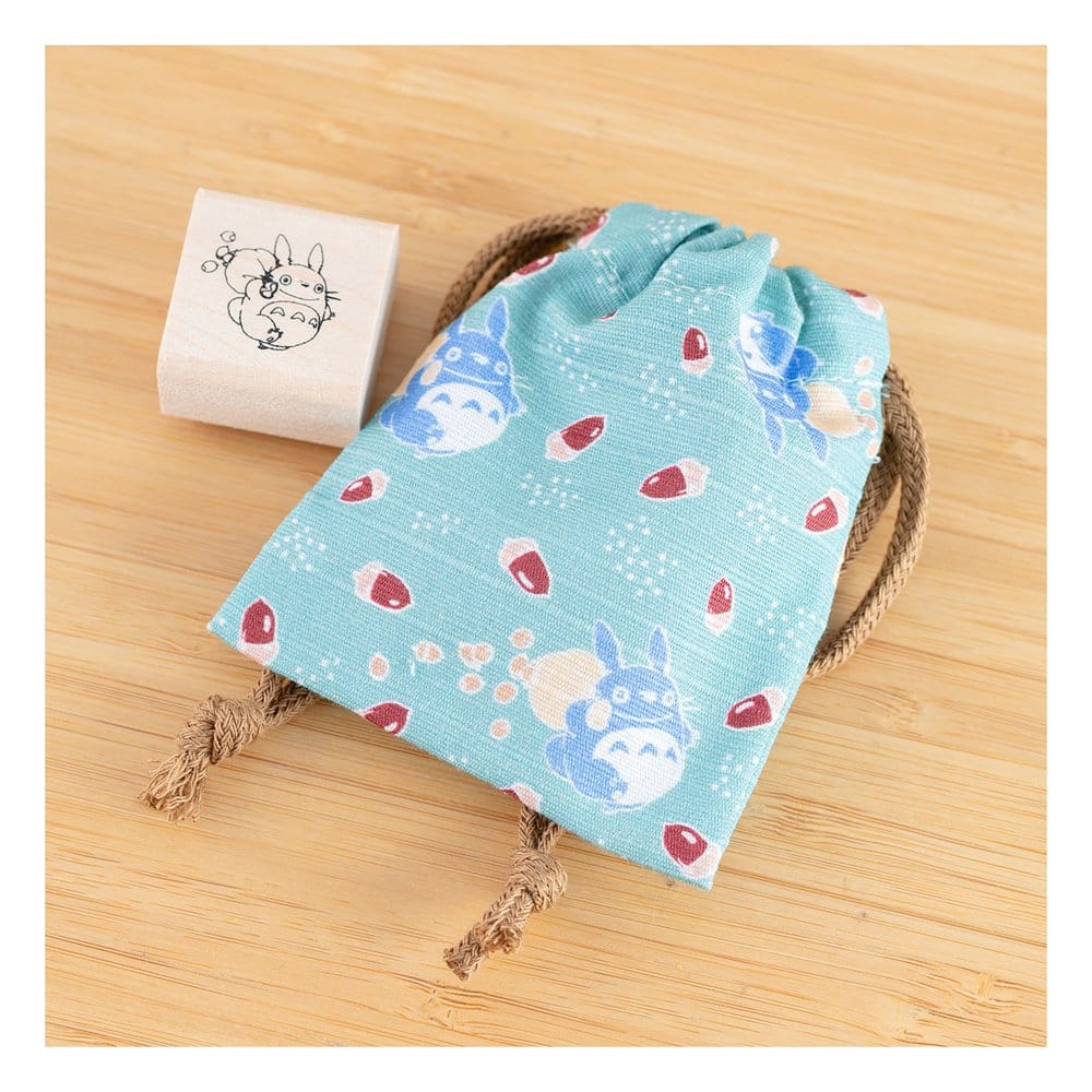 PRE ORDINE - My Neighbor Totoro Stamp with Pouch Middle Totoro & Acorns