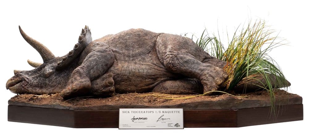 PRE ORDINE - Jurassic Park Maquette 1/8 Sick Triceratops 96 cm