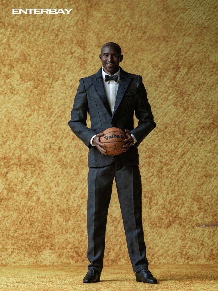 PRE ORDINE - NBA Collection Real Masterpiece Action Figure 1/6 Kobe Bryant 33 cm