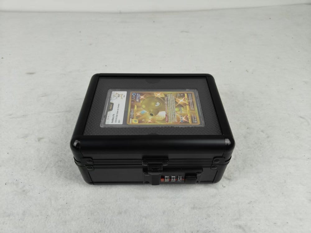 PRE ORDINE - Evoretro Graded Card Display and Carry Case with Display Window Black