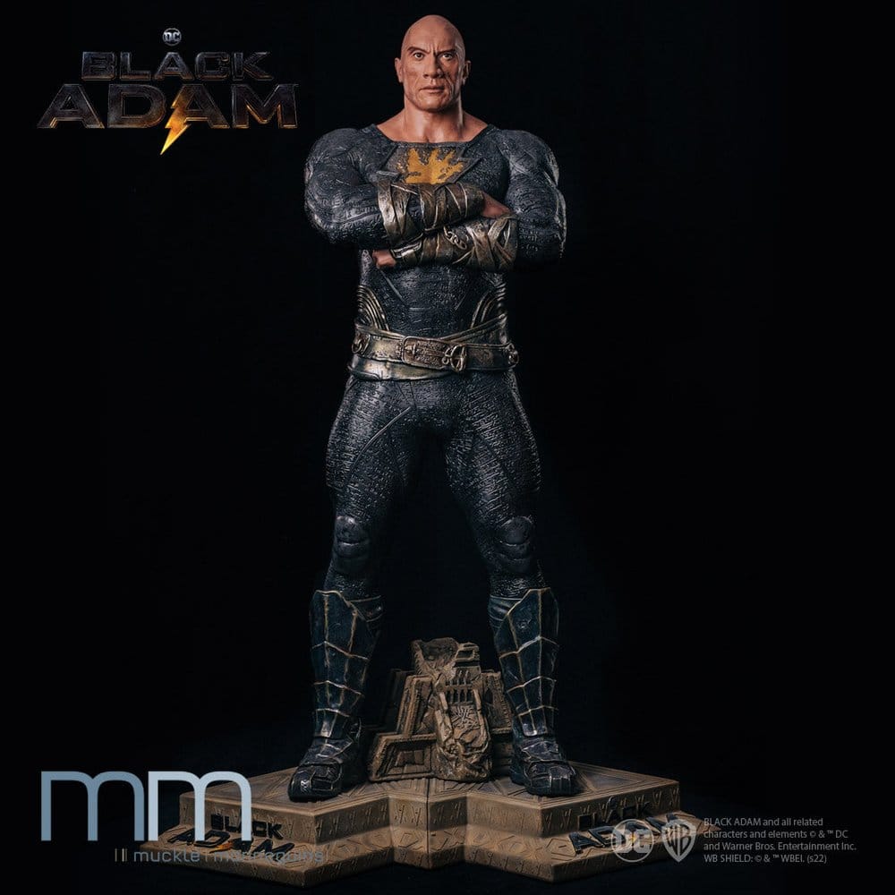PRE ORDINE - Black Adam Life-Size Statue Black Adam 211 cm