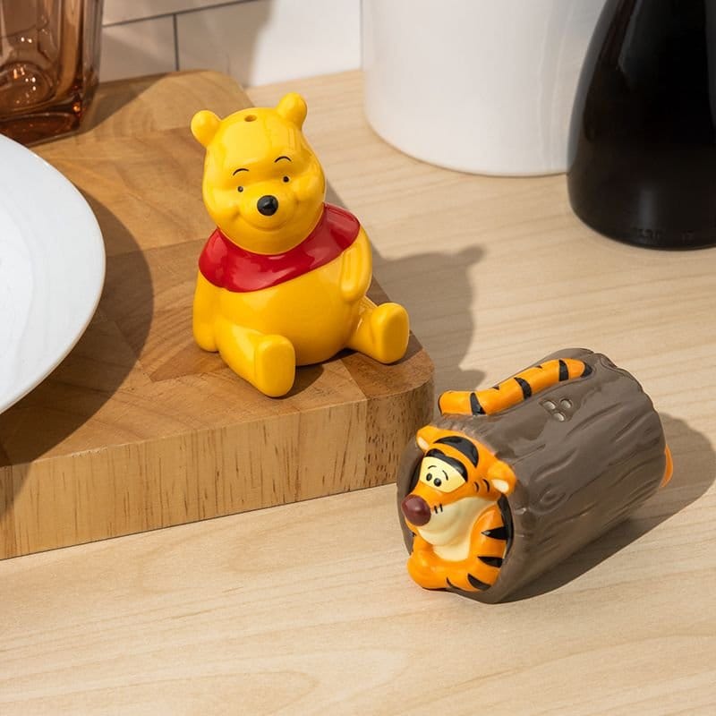 PRE ORDINE - Disney Classics Salt and Pepper Shakers Winnie And Tigger