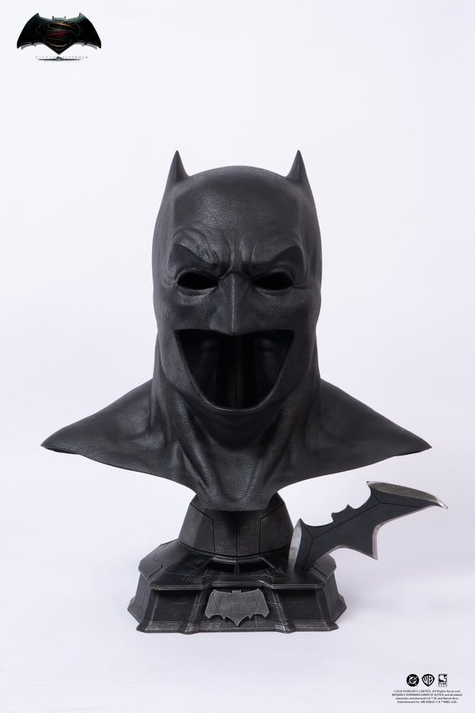 PRE ORDINE - Justice League: Batman v Superman: Dawn of Justice Replica 1/1 Batman Cowl 51 cm