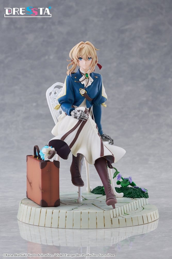 PRE ORDINE - Violet Evergarden Dressta PVC Figure Violet Evergarden 17 cm