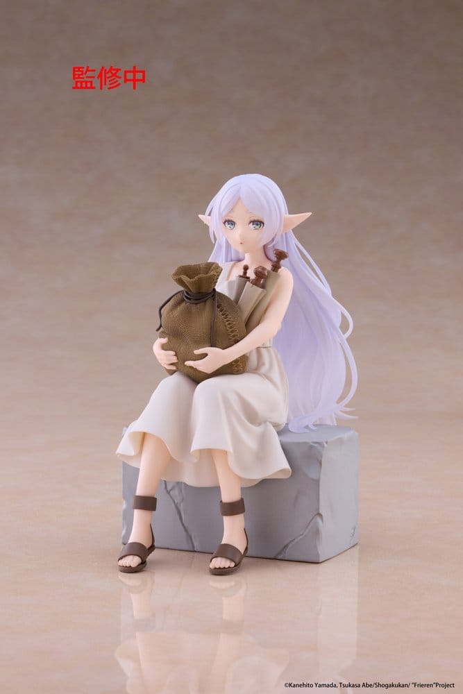 PRE ORDINE - Frieren: Beyond Journey's End Desktop Cute PVC Figure Frieren (In training Ver.) 16 cm