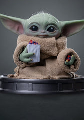 IRON STUDIOS - Mandalorian & Grogu Movie Popcorn Time 1/4 Legacy Statue