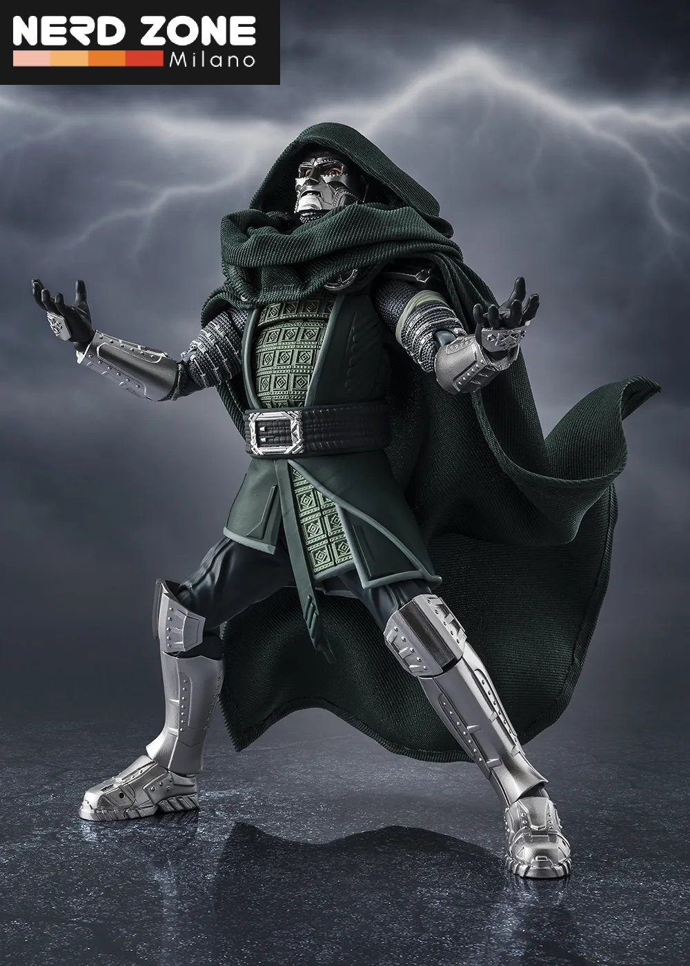 PRE ORDINE - BANDAI - S.H. FIGUARTS Avengers Doomsday Doctor Doom S.h.figuarts