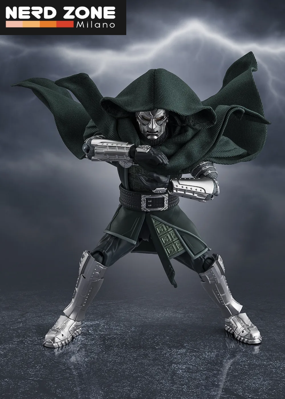 PRE ORDINE - BANDAI - S.H. FIGUARTS Avengers Doomsday Doctor Doom S.h.figuarts
