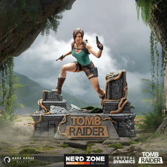 DARK HORSE TOYS - Tomb Raider Lara Croft 24 cm Pvc Statue
