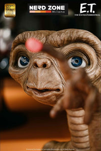 ELITE CREATURE COLLECTIBLES - E.T. The Extra-Terrestrial Life-Size Statue E.T. 132 cm Statua 1/1 a Grandezza Naturale