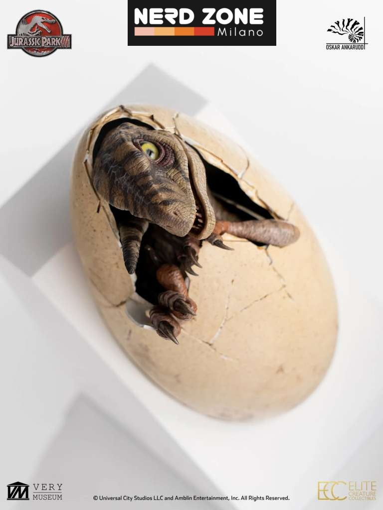 PRE ORDER ELITE CREATURE COLLECTIBLES - Jurassic Park 3 White Queen Egg Hatching