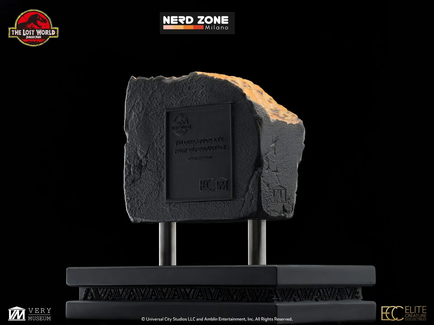 PRE ORDER ELITE CREATURE COLLECTIBLES - Jurassic Park The Lost World Male Velociraptor Eye Prop Replica