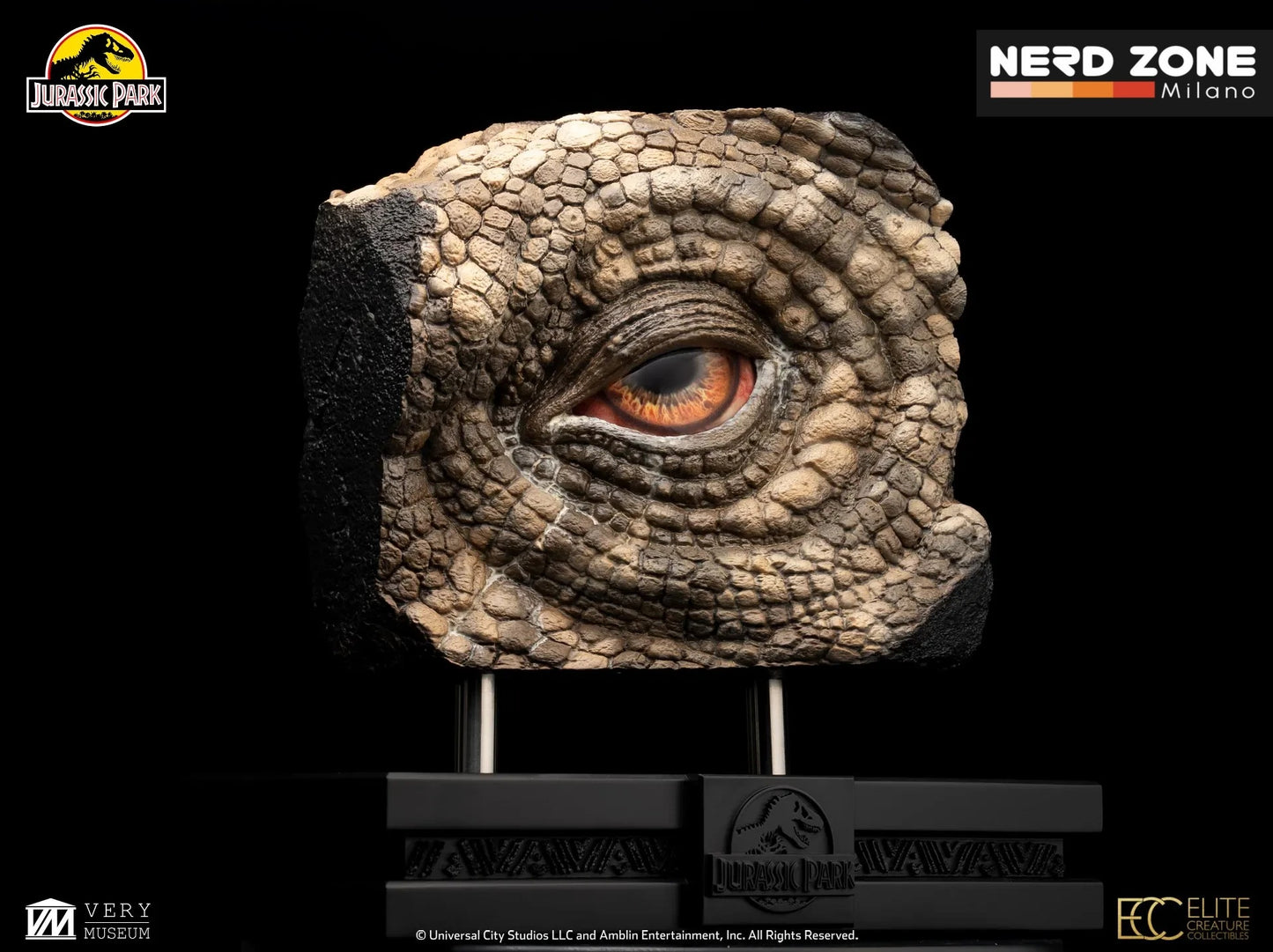 PRE ORDER - ELITE CREATURE COLLECTIBLES - Jurassic Park Triceratops Eye Prop Reproduction 1:1