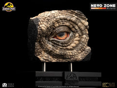 PRE ORDER - ELITE CREATURE COLLECTIBLES - Jurassic Park Triceratops Eye Prop Reproduction 1:1