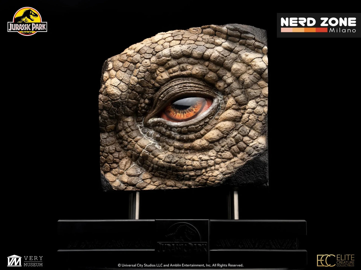 PRE ORDER - ELITE CREATURE COLLECTIBLES - Jurassic Park Triceratops Eye Prop Reproduction 1:1