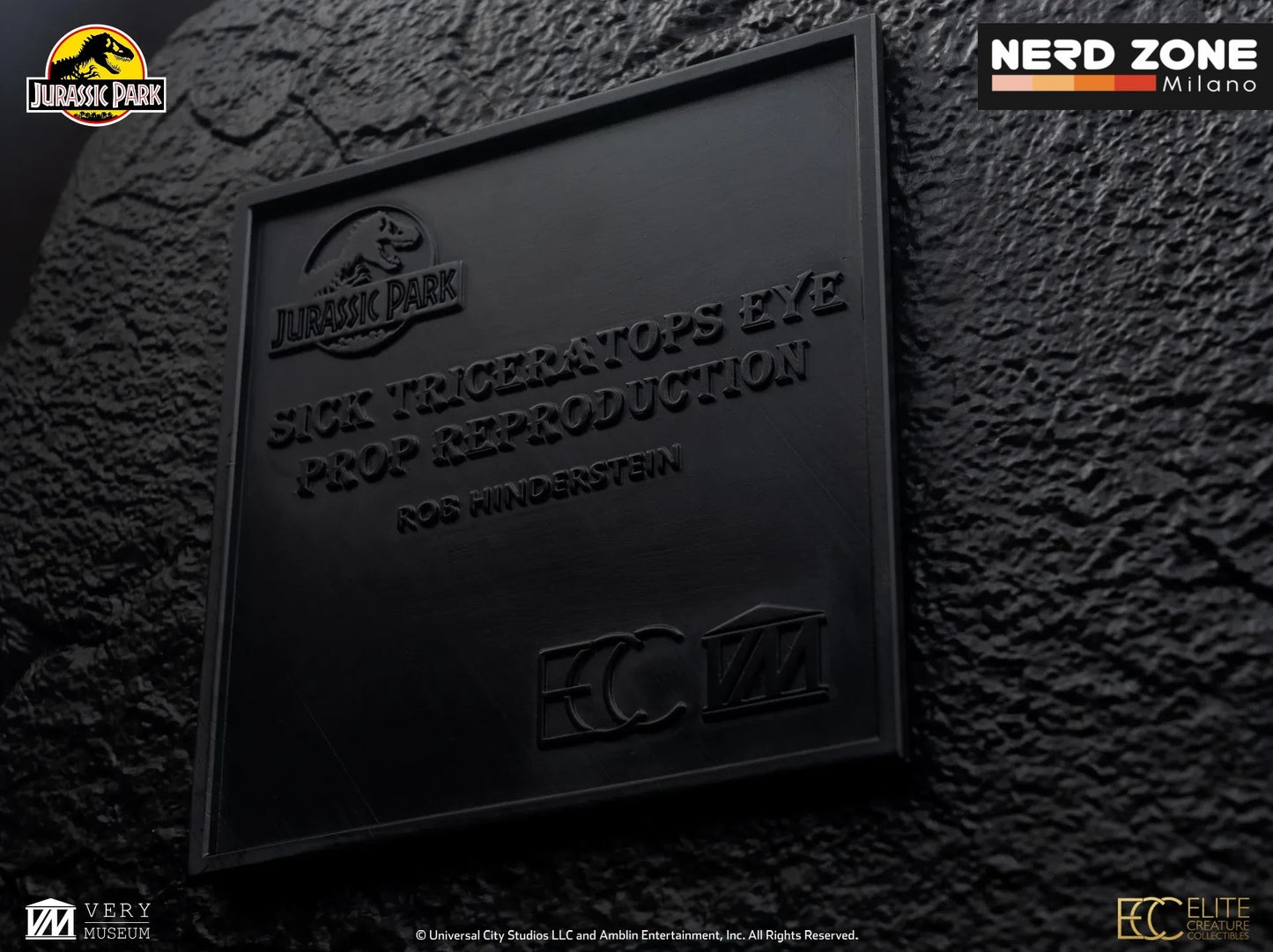 PRE ORDER - ELITE CREATURE COLLECTIBLES - Jurassic Park Triceratops Eye Prop Reproduction 1:1